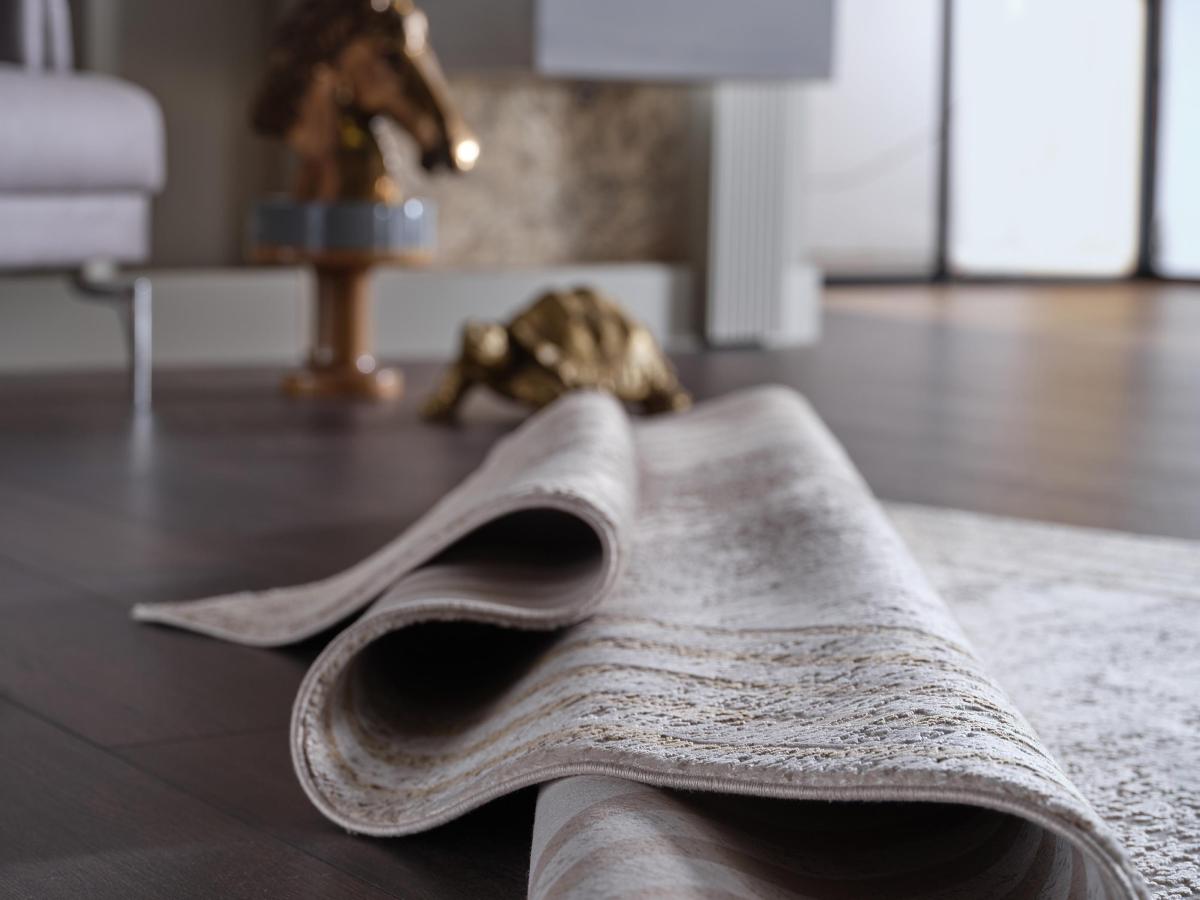 Gümüşsuyu İpekzade100 13946 Altın 8 mm Akrilik Yıkanabilir Orta Kaymaz Dikdörtgen Makine Dokuma Oturma Odası-Salon Halısı 80x150 cm