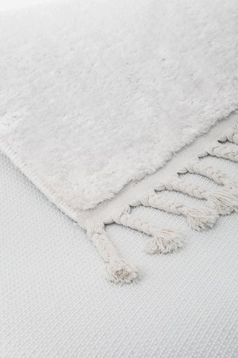 Dijidekor Beyaz 7 mm Polipropilen Antibakteriyel Yıkanabilir Orta Kaymaz Dot Taban Dikdörtgen Makine Dokuma Salon Halısı 80x300 cm