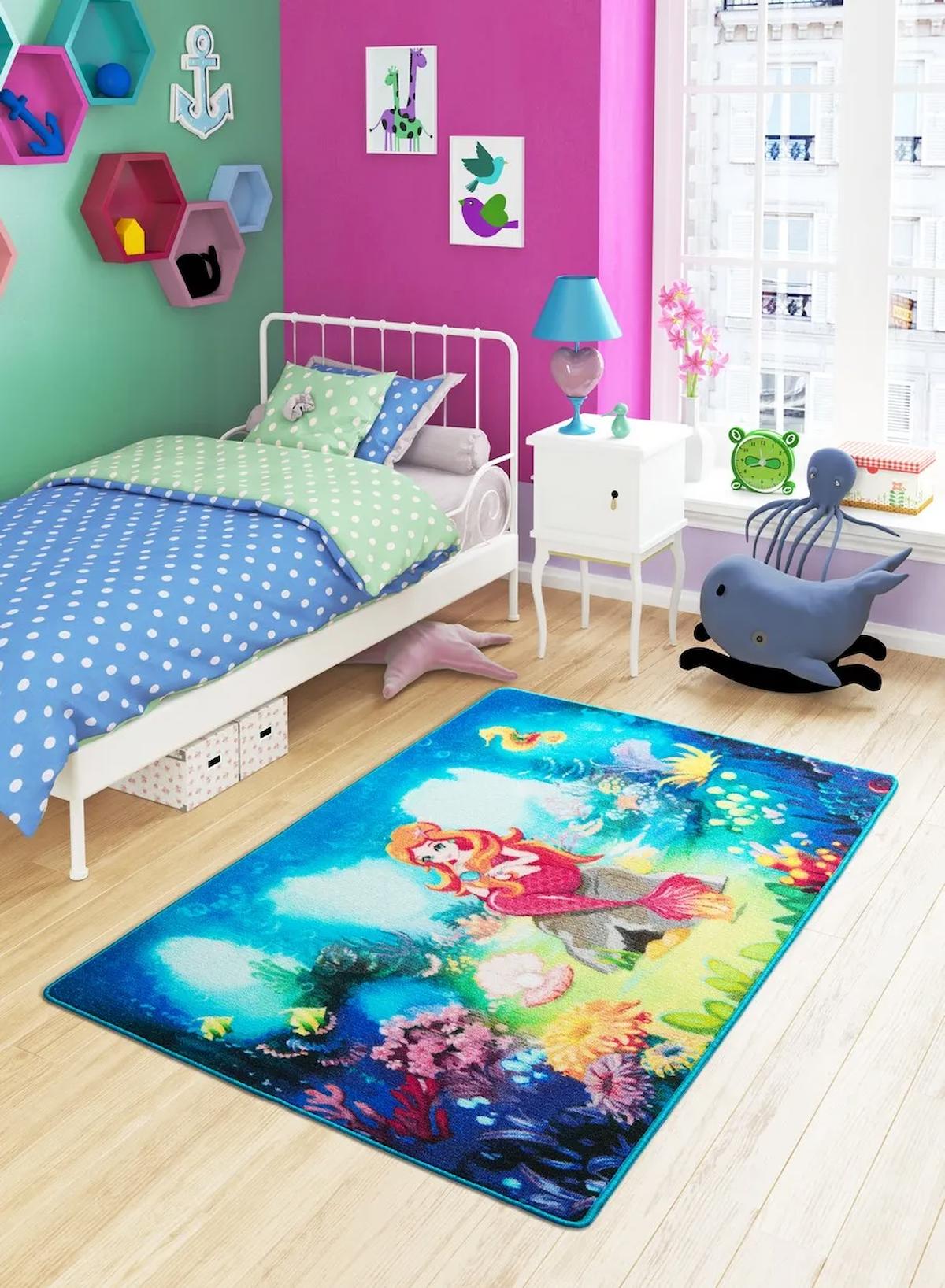Confetti Mermaid Mavi 4 mm Yıkanabilir İnce Kaymaz Lateks Taban Dikdörtgen Makine Dokuma Çocuk Odası Halısı 140x200 cm