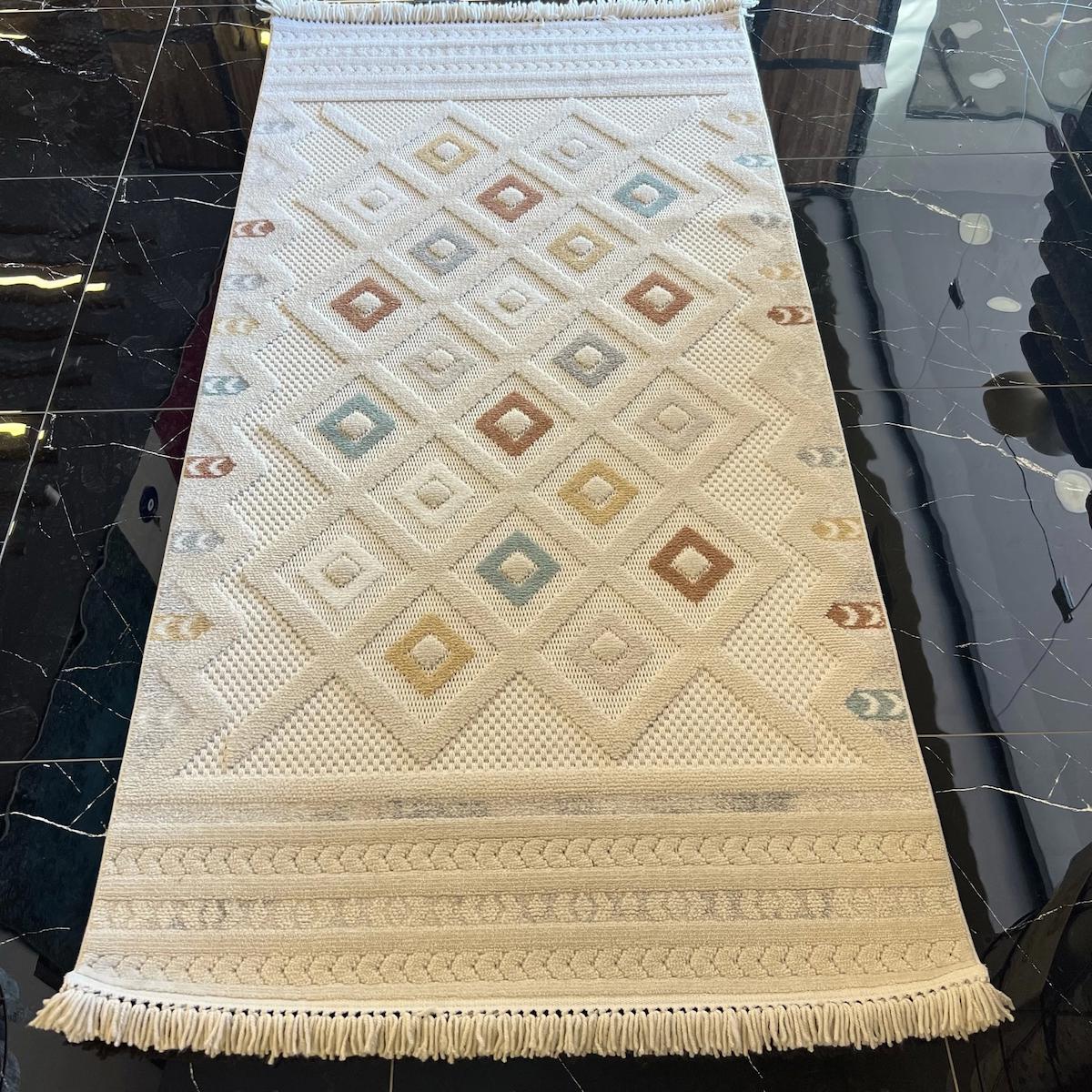 Luxess Halı Dizayn 1064A Bej 8 mm Polipropilen Yalıtıma Yardımcı Yıkanabilir İnce Kaymaz Dikdörtgen Makine Dokuma Salon Halısı 180x300 cm