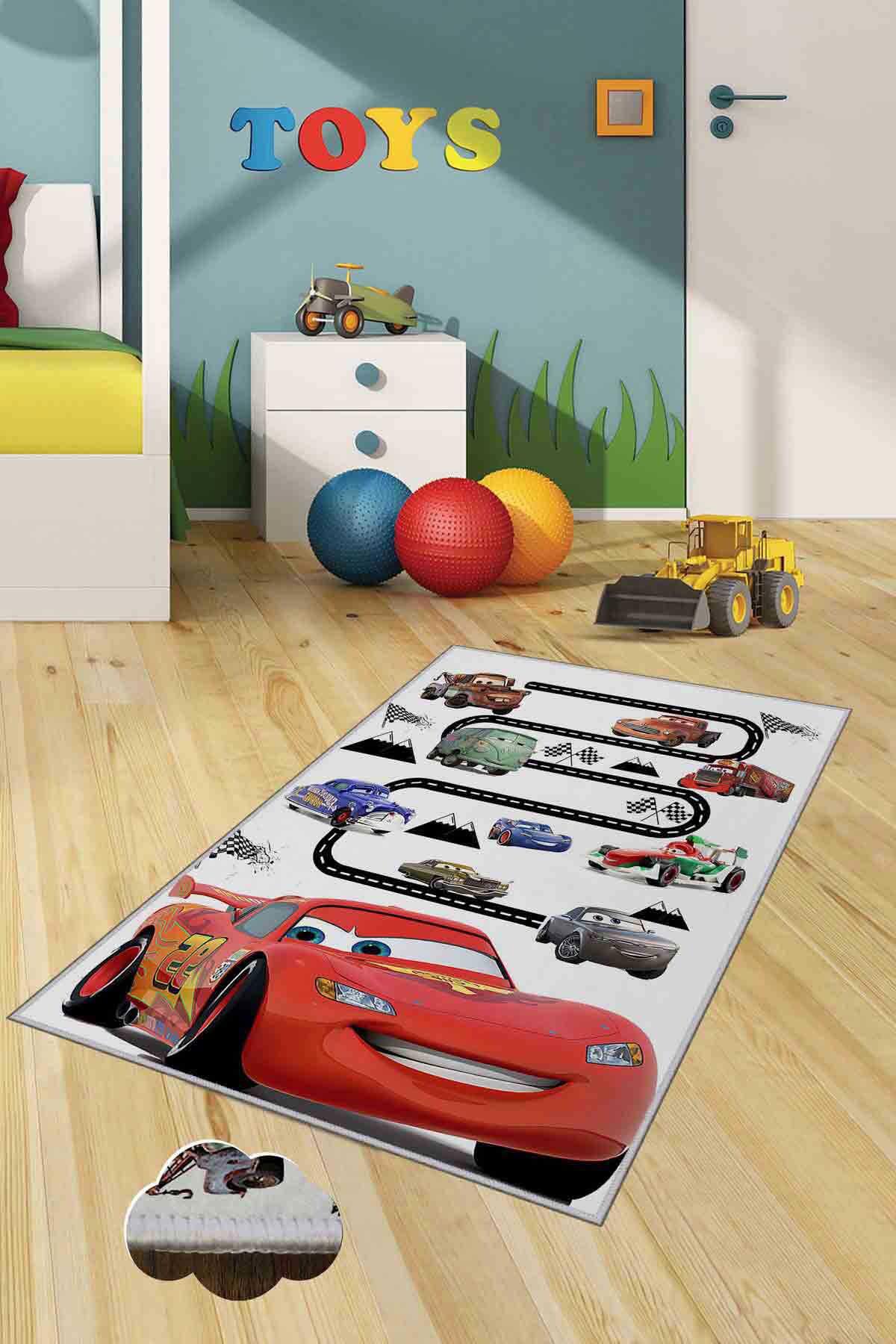 Homefesto Krem 5 mm Polyester Leke Tutmaz Yıkanabilir İnce Kaymaz Taban Araba Desenli Dikdörtgen Makine Dokuma Çocuk Odası Halısı 80x150 cm