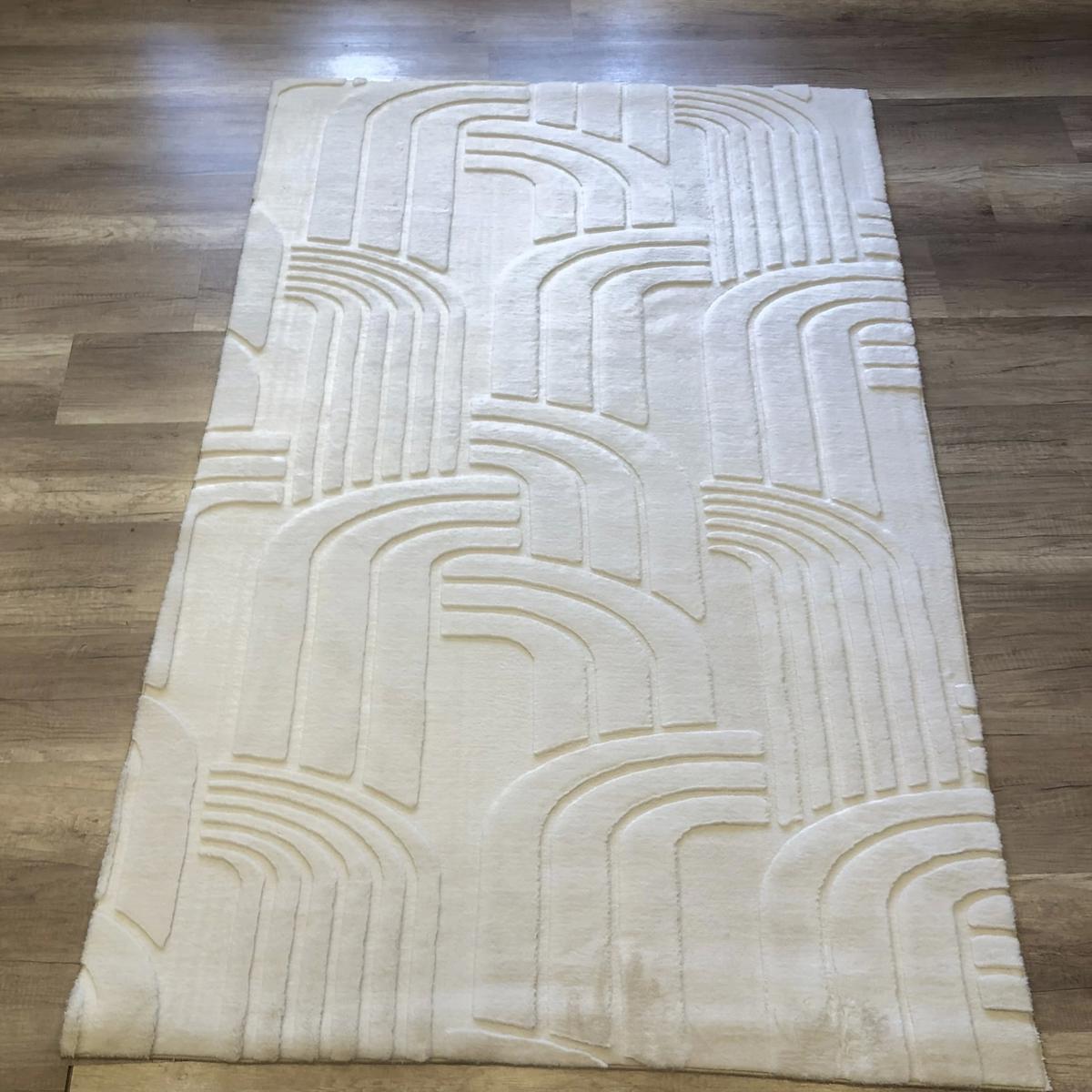 Hoom Rugs Bej 20 mm Mikropolyester Toz Tutmaz Yıkanabilir Orta Kaymaz Lateks Taban Dikdörtgen Makine Dokuma Salon Halısı 120x180 cm