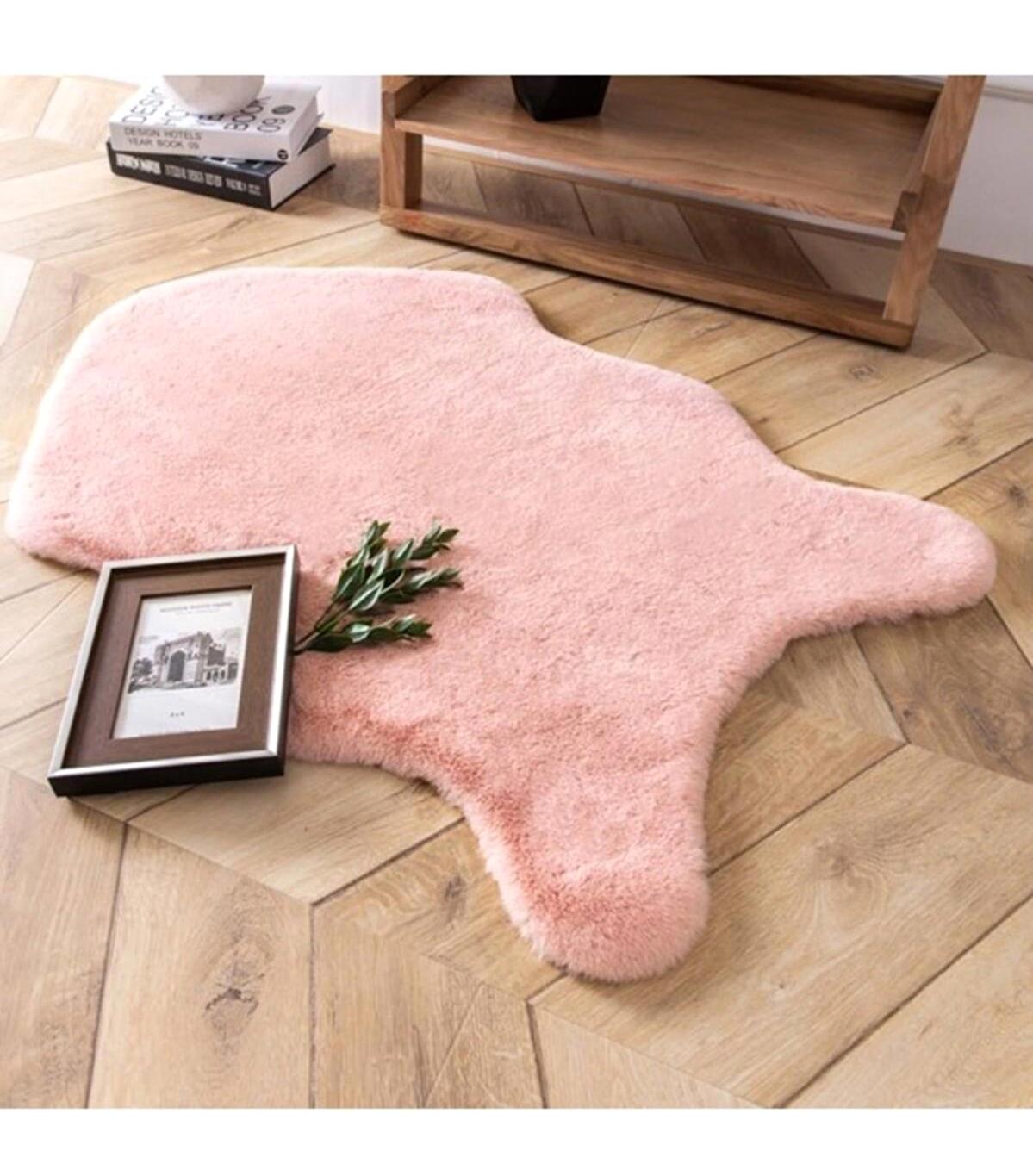 Saraz Halı Pembe 2.5 mm Akrilik Antibakteriyel Yıkanabilir Kalın Kaymaz Lateks Taban Dikdörtgen Makine Dokuma Salon Halısı 150x250 cm