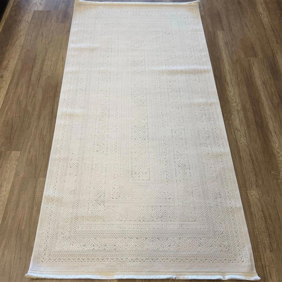 Luxess Halı Valeria 1074 Krem 8 mm Mikropolyester Antibakteriyel Yıkanabilir İnce Kaymaz Dikdörtgen Makine Dokuma Salon Halısı 100x200 cm
