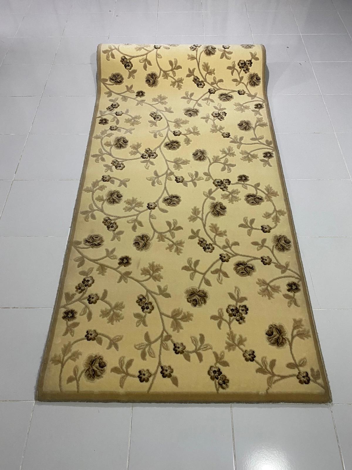 Padişah Sümer Kahverengi 12 mm Akrilik Yumuşak Yıkanabilir Kalın Kaymaz Çiçek Desenli Dikdörtgen Makine Dokuma Salon Halısı 100x300 cm