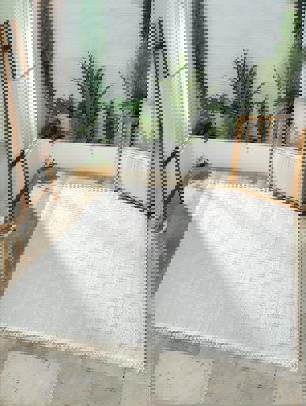 Çam Halı Solo EF002A Beyaz 9 mm Polyester Silinebilir Yıkanabilir Orta Dikdörtgen Makine Dokuma Salon Halısı 160x230 cm