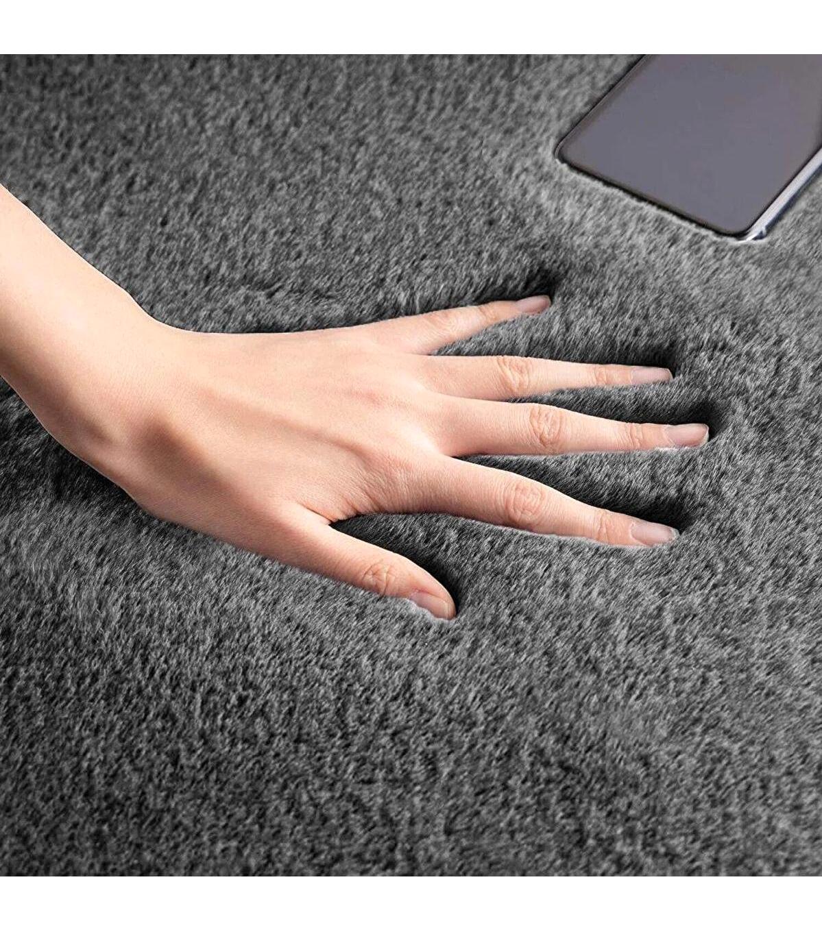 Rovigo Home Siyah 20 mm Peluş Toz Tutmaz Yıkanabilir İnce Kaymaz Lateks Taban Dikdörtgen Makine Dokuma Salon Halısı 160x230 cm