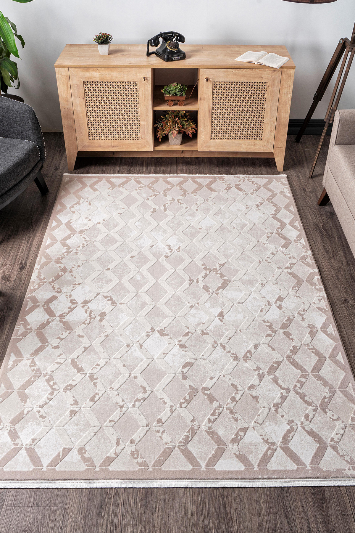Konfor Halı Diva 9558 Krem 15 mm Akrilik Yıkanabilir Dikdörtgen Makine Dokuma Salon Halısı 100x150 cm