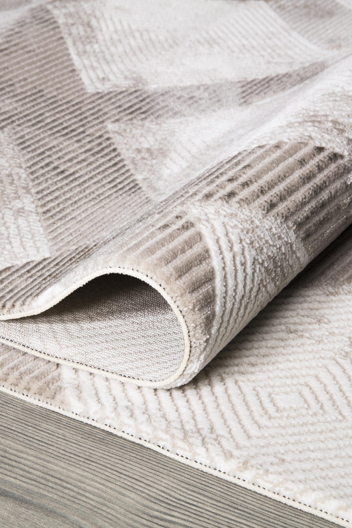 İpek Mekik Halı Gordion Kahverengi 7 mm Polyester Antialerjenik-Antistatik Yıkanabilir Orta Kaymaz Pamuk Taban Dikdörtgen Makine Dokuma Antre-Çocuk Odası-Salon-Yatak Odası Halısı 120x180 cm