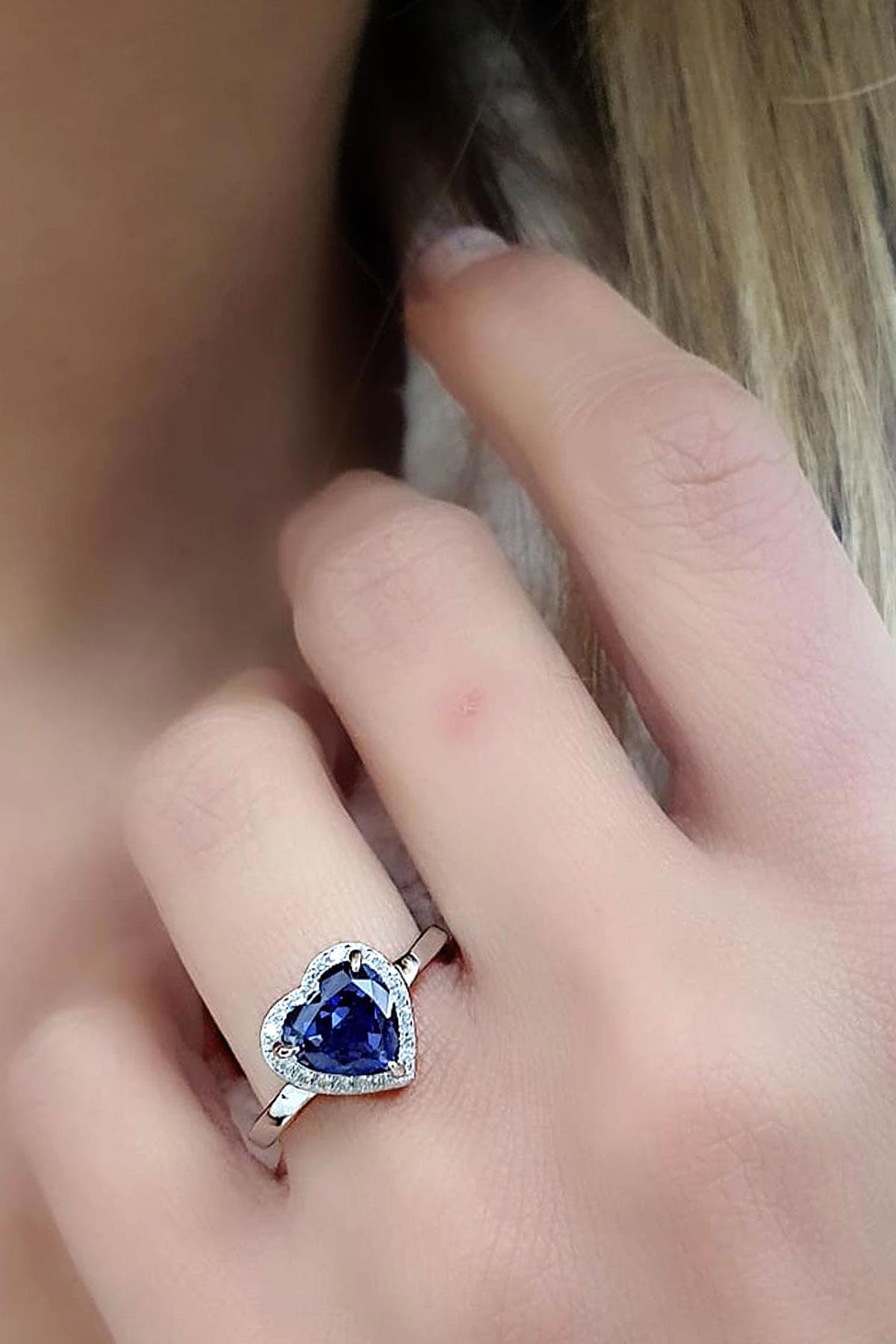 Oseshop Lacivert Taşlı Kalpli 925 Ayar Gümüş Yüzük