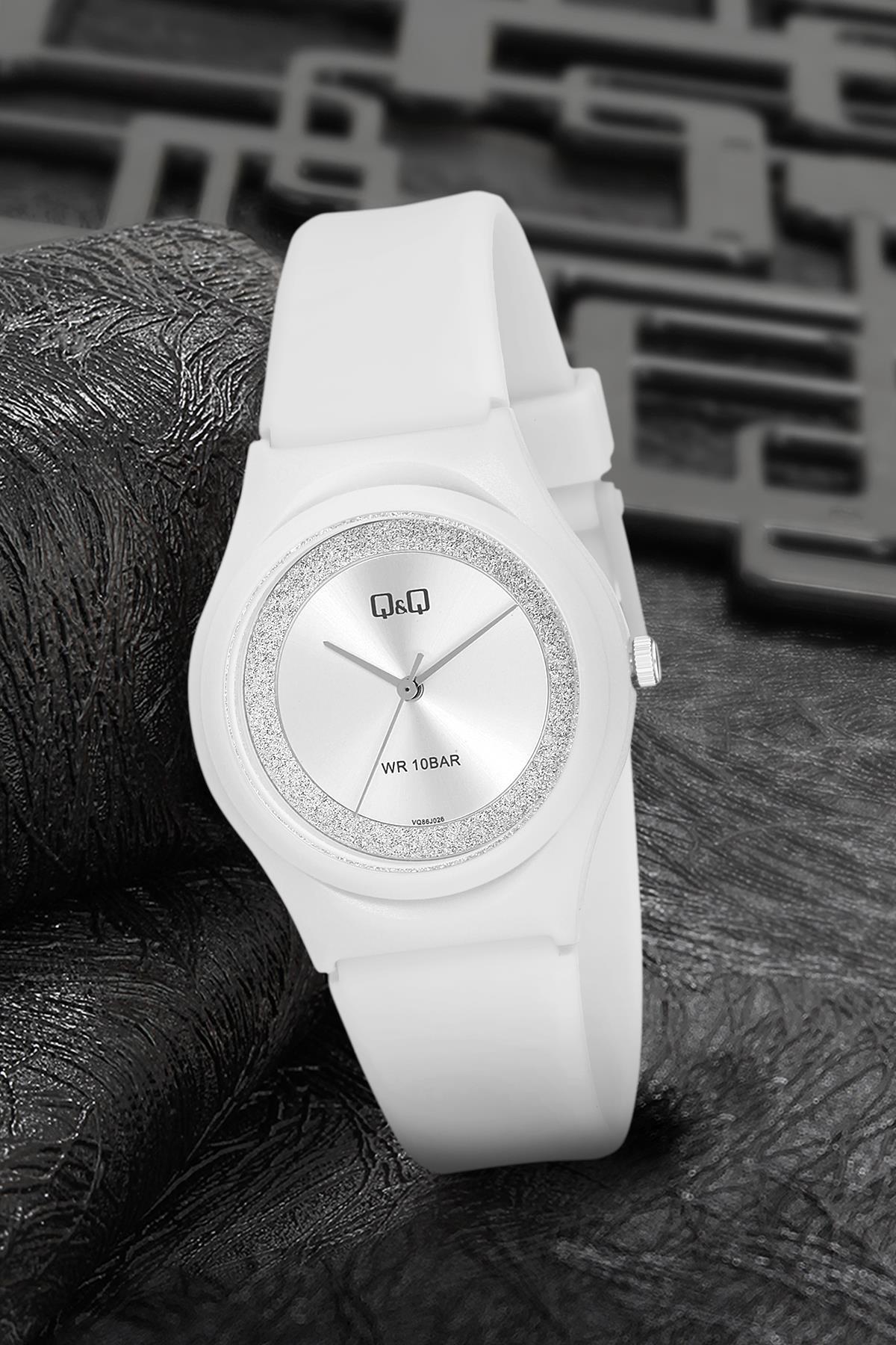Q&Q 3P661 36 mm Beyaz Silikon Kordon Analog Kadın Kol Saati