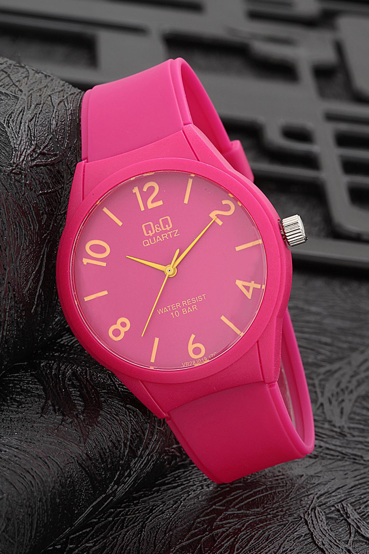 Q&Q 3P641 36 mm Pembe Silikon Kordon Analog Kadın Kol Saati