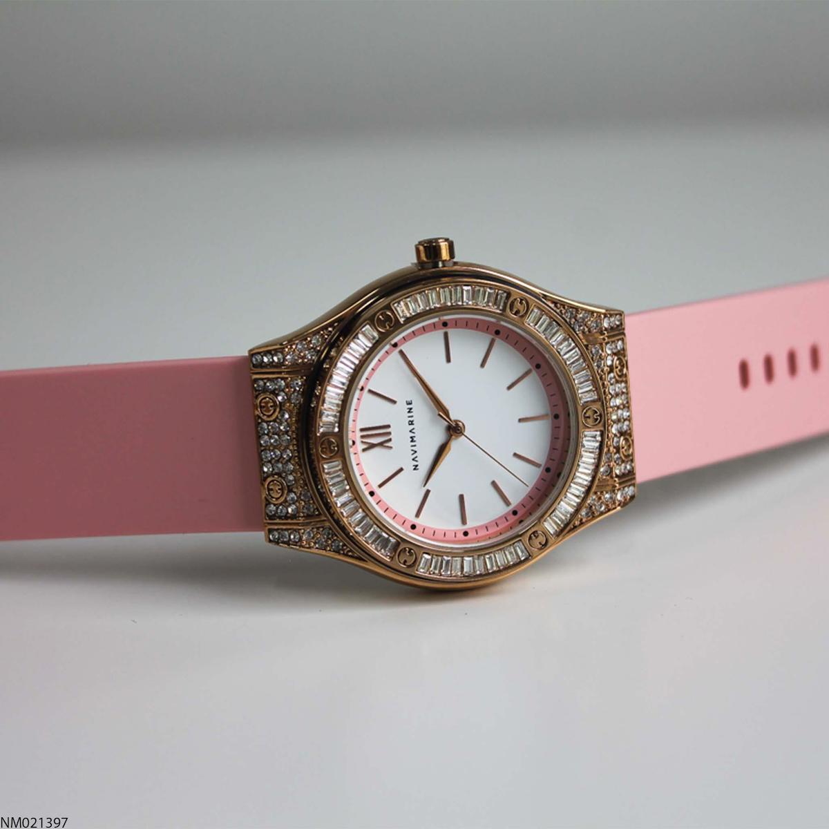 Navimarine NM021397 35 mm Pembe Silikon Kordon Analog Kadın Kol Saati