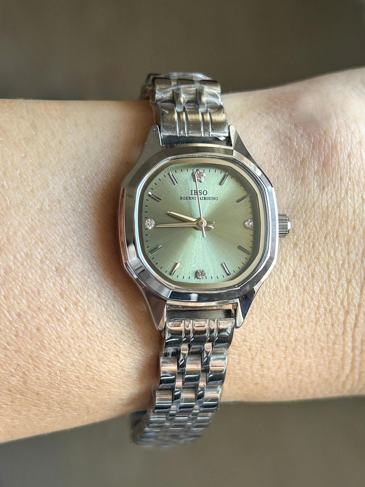 Naviforce 22 mm Gri Çelik Kordon Analog Kadın Kol Saati