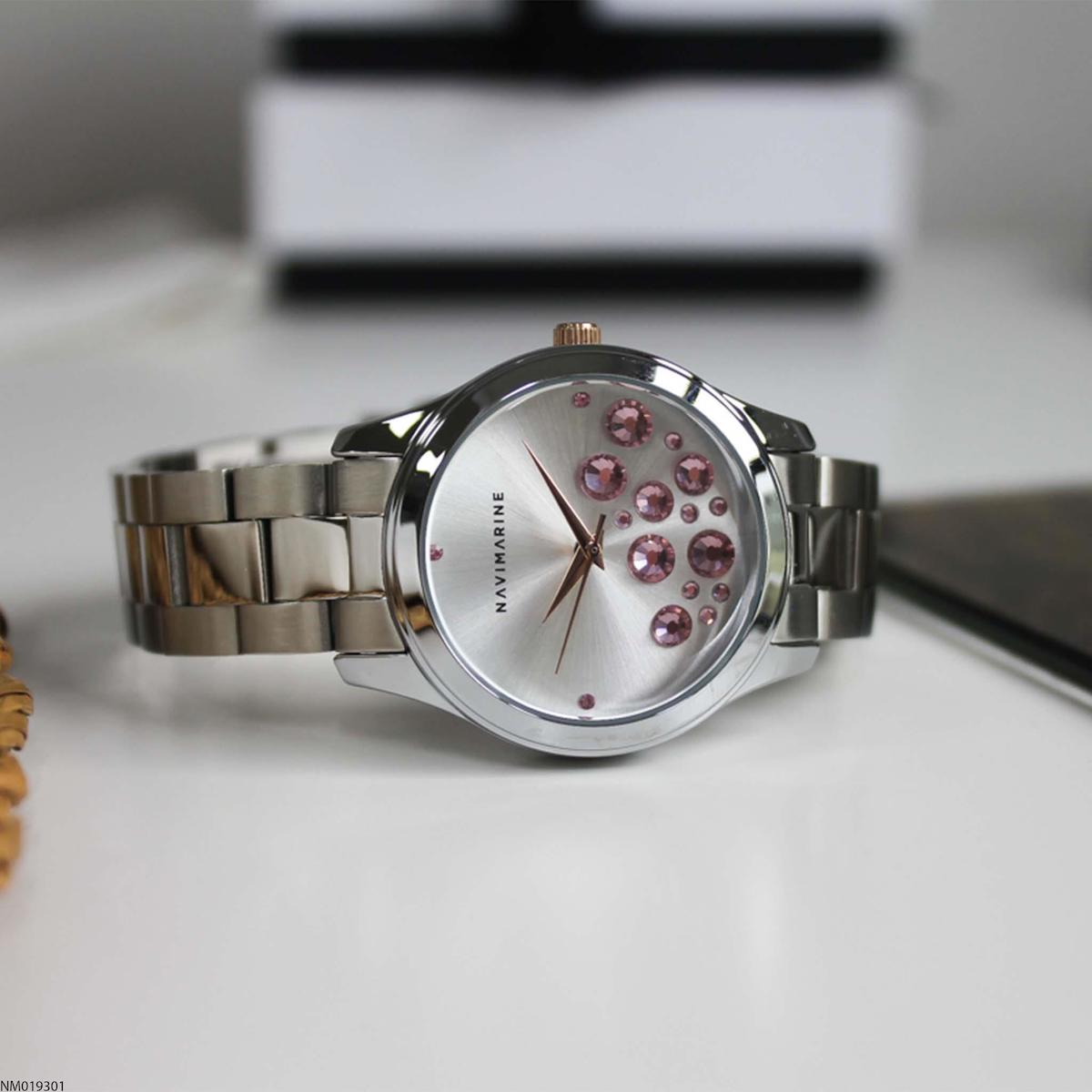 Navimarine NM019301 35 mm Gri Çelik Kordon Analog Kadın Kol Saati