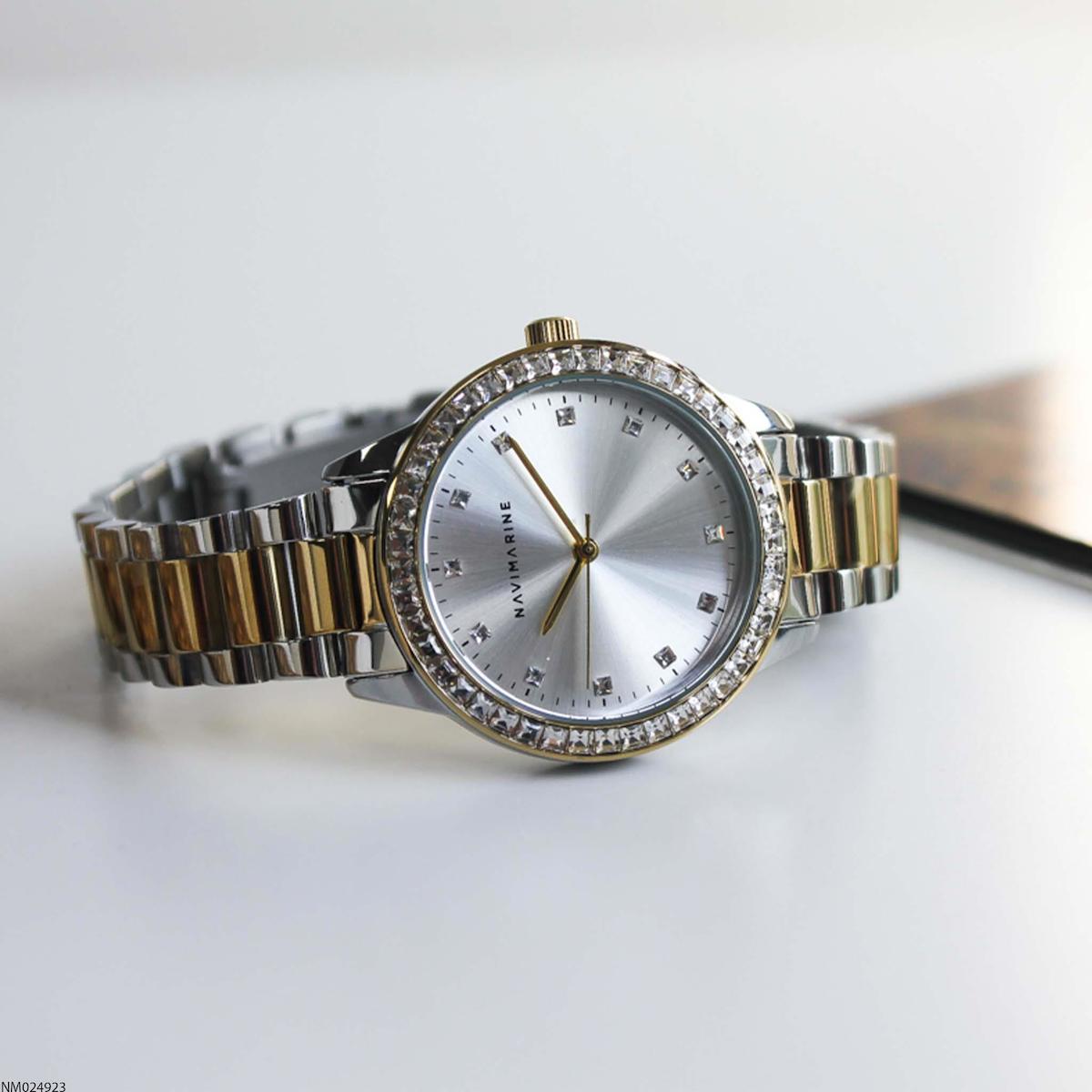 Navimarine NM024923 35 mm Altın-Gri Çelik Kordon Analog Kadın Kol Saati
