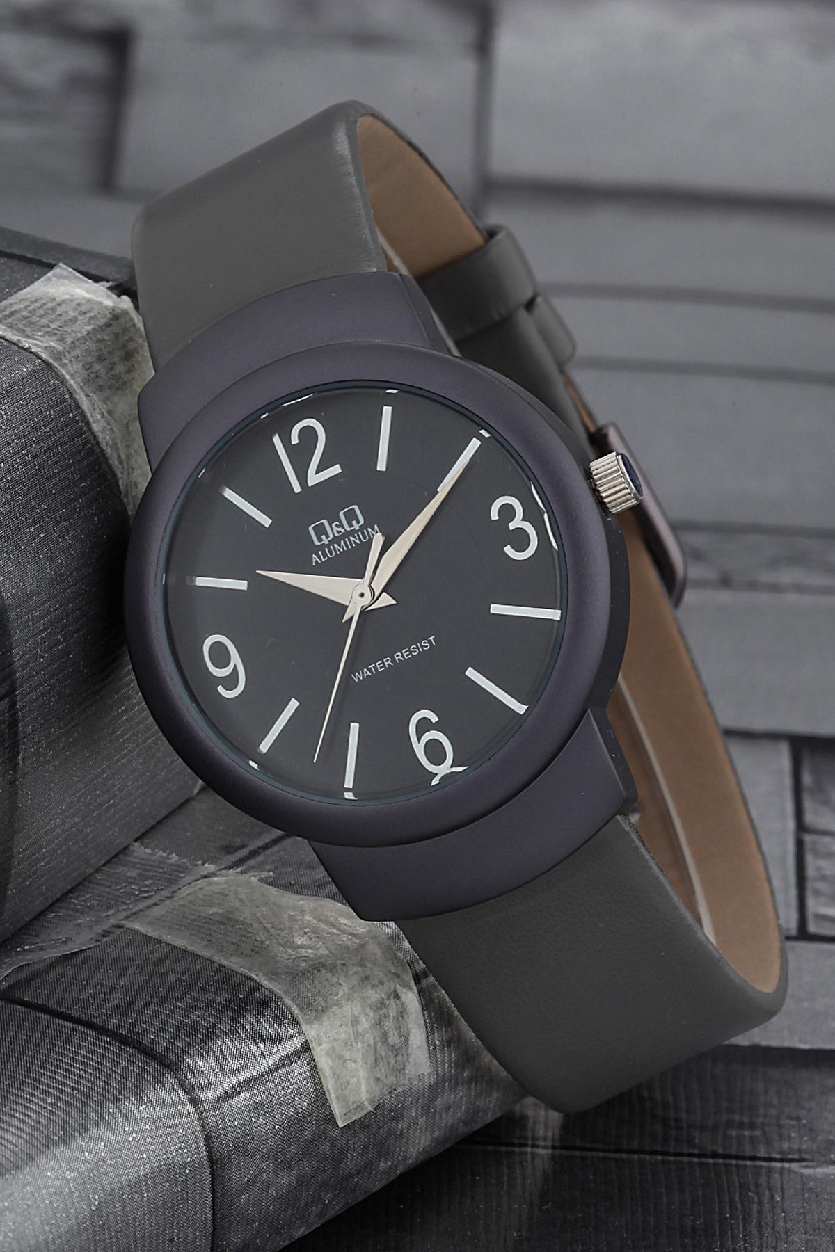 Q&Q 3B678 36 mm Siyah Deri Kordon Analog Kadın Kol Saati