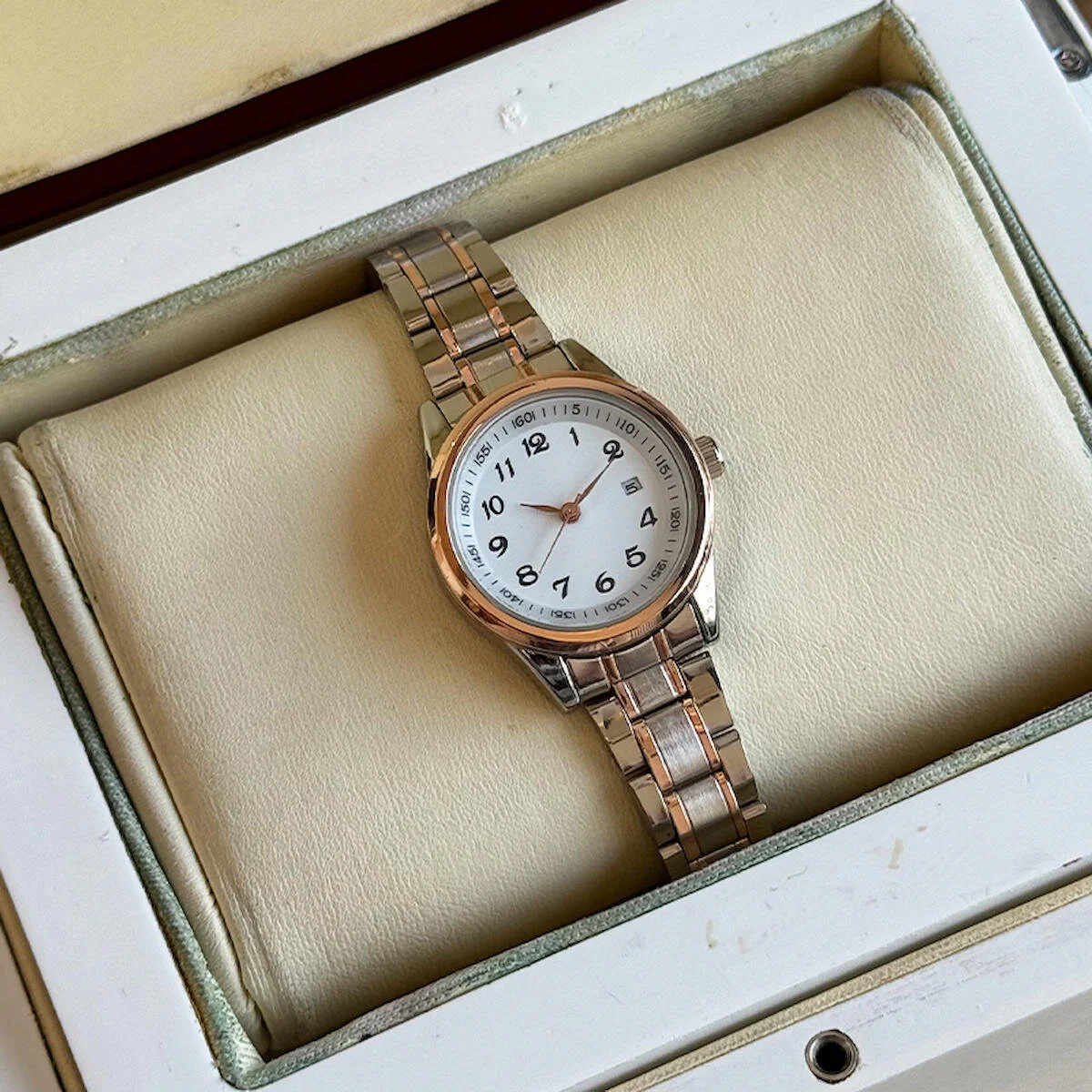 Spectrum SP21 Takvimli 32-38 mm Gri-Rose Gold Metal Kordon Analog Kadın Kol Saati