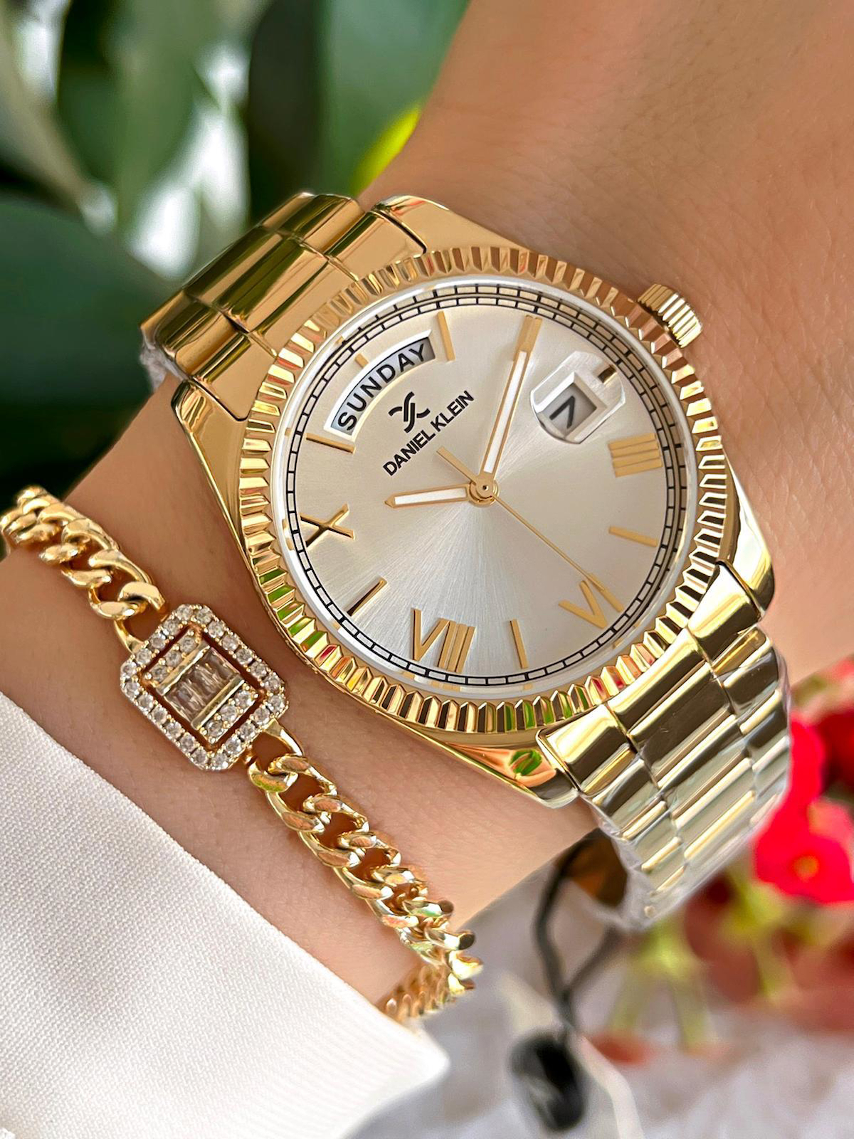 Daniel Klein BDK.13764.3 Takvimli 34 mm Altın Çelik Kordon Analog Kadın Kol Saati