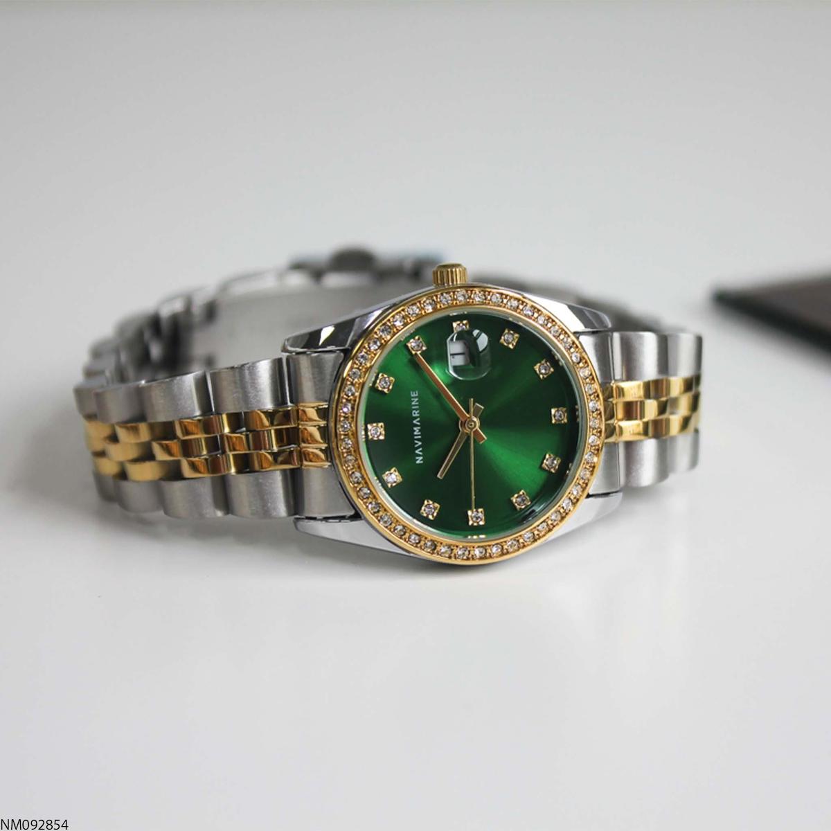 Navimarine NM092854 Takvimli 30 mm Altın-Gri Çelik Kordon Analog Kadın Kol Saati