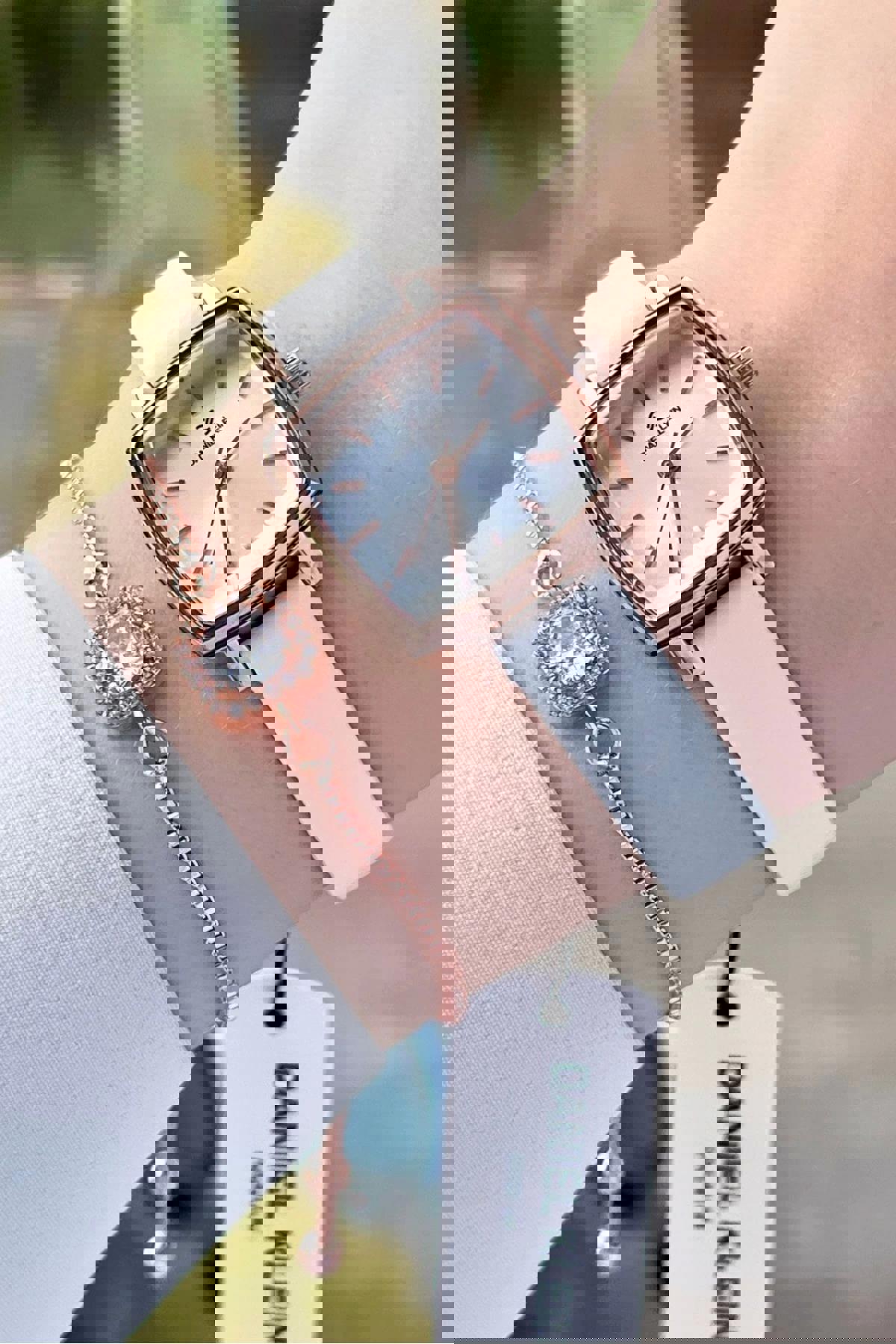 Daniel Klein DKISTE1246 22 mm Beyaz Deri Kordon Analog Kadın Kol Saati