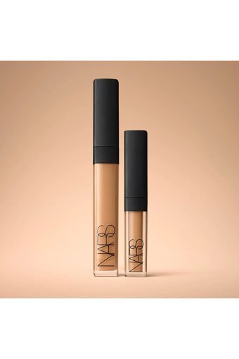 Nars Radiant Creamy Café Con Leche Nemlendiricili Göz Altı ve Yüz Likit Fırça Kapatıcı