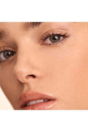 Fenty Beauty Deep Butter Nemlendiricili Göz Altı ve Yüz Likit Tüp Kapatıcı
