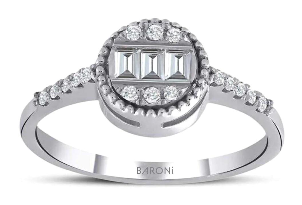 Baroni Diamond 0.21 Karat Baget Parlak Zümrüt Taşlı Beyaz Pırlanta Yüzük