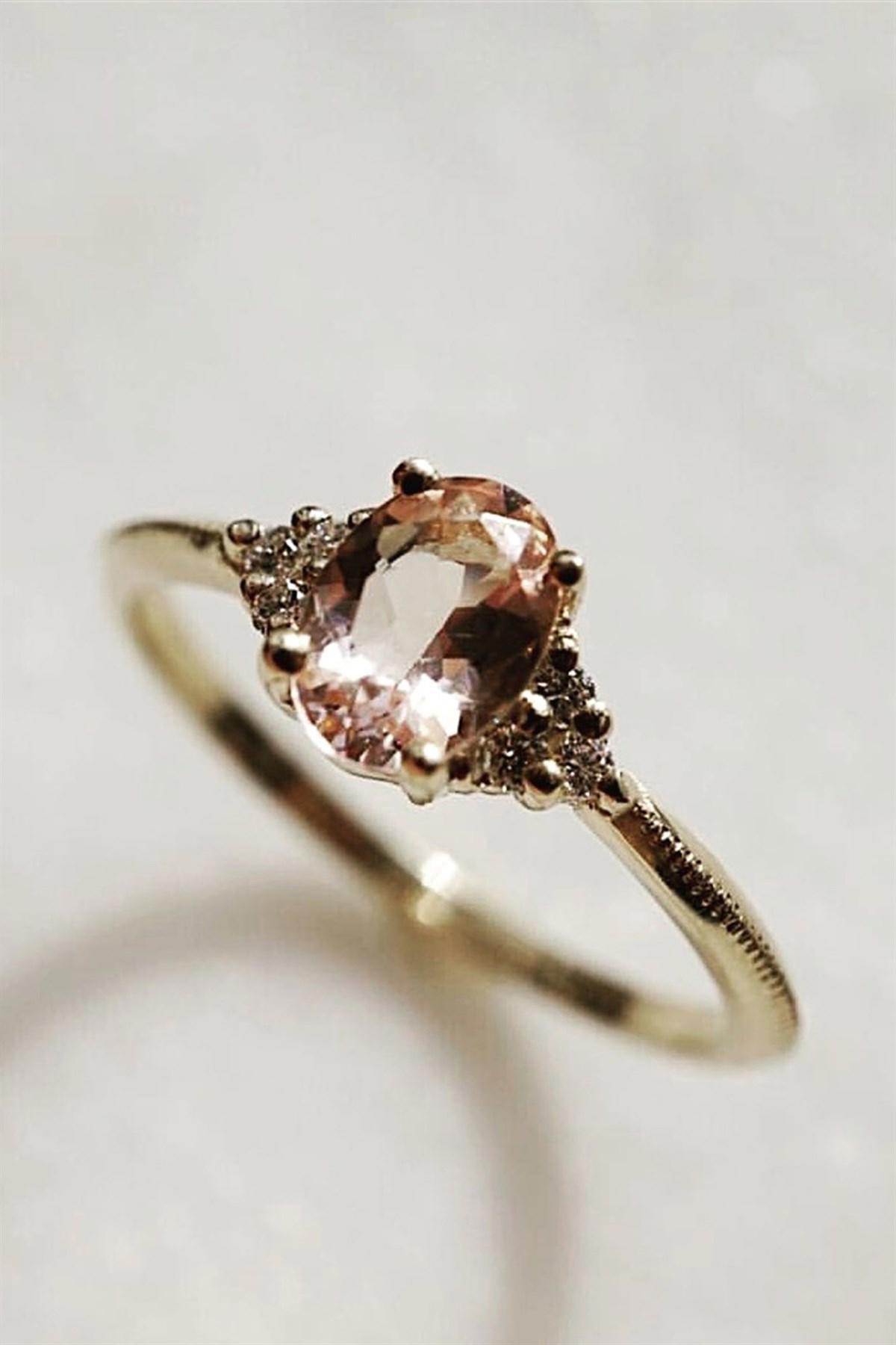 Cem Aykan Kuyumculuk Oval Topaz Taşlı Beyaz-Sarı Pırlanta Yüzük