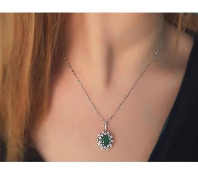 Sirius Pırlanta 0.86 Karat Yuvarlak Kesim Zümrüt Taşlı 14 Ayar Altın Pırlanta Kolye 42 Cm