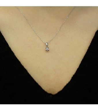 Lova Pırlanta 0.10 Karat Yuvarlak Kesim 14 Ayar Altın Tektaş 2030017 Pırlanta Kolye 42 Cm