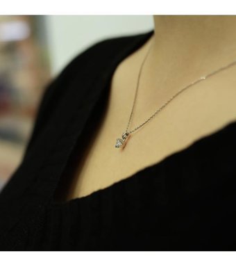 Lova Pırlanta 0.16 Karat Yuvarlak Kesim 14 Ayar Altın Tektaş 2040001 Pırlanta Kolye 42 Cm