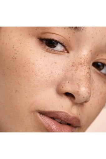 Fenty Beauty Crepe Nemlendiricili Göz Altı ve Yüz Likit Tüp Kapatıcı