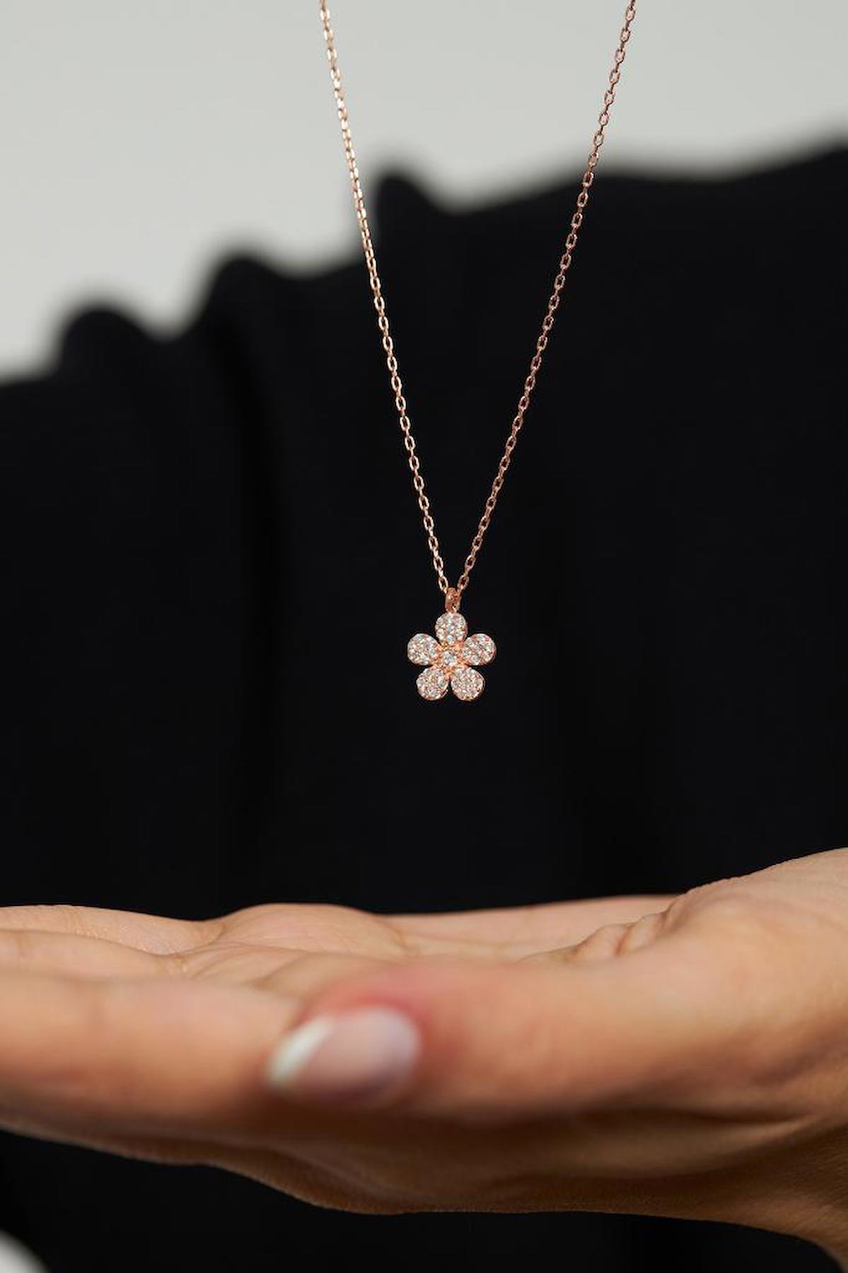 Roza Silver Papatyalı Beyaz Zirkon Taşlı Zincir Forse Zincir Kadın Gümüş Kolye 45 cm
