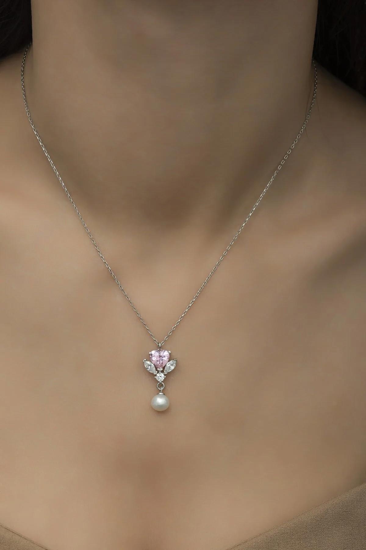 Nereze Beyaz Pembe Zirkon Taşlı 925 Ayar Kararmayan Kar Tanesi Forse Zincir Kadın Gümüş Kolye 42 cm