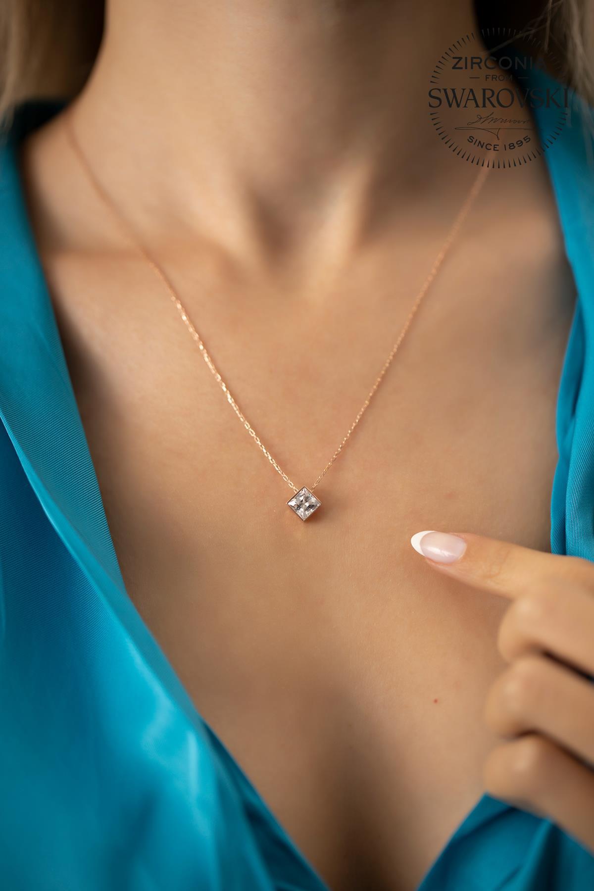 Swarovski Beyaz Zirkon Taşlı Kararmayan Yıldız Düz Zincir Kadın Gümüş Kolye 45 cm
