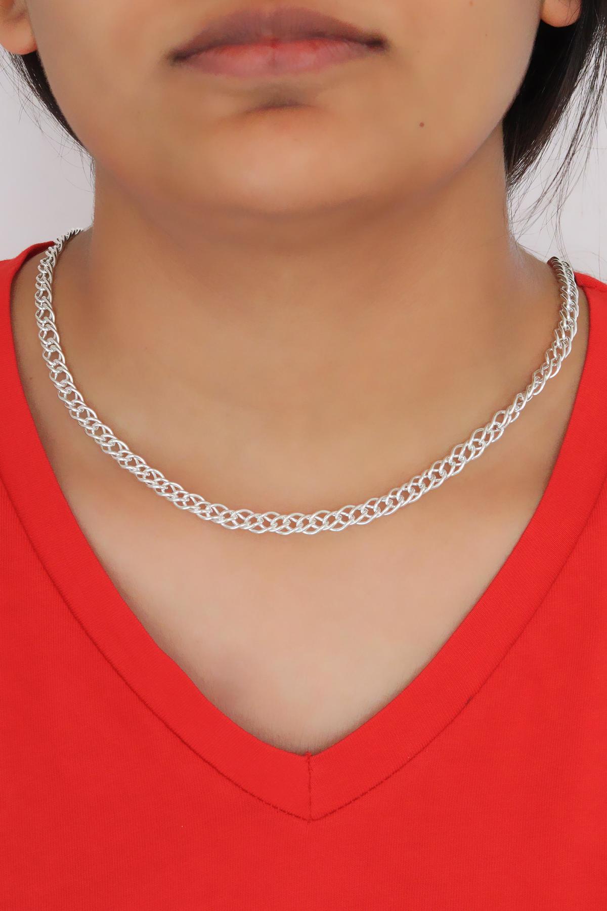 Midyat Nurtaş Gümüş Kelebek Beyaz Burgu Zincir Kadın Gümüş Kolye 49 cm