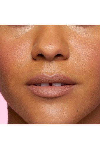 Huda Beauty Sandy Beige Asansörlü İnce Mat Dudak Kalemi Kahverengi