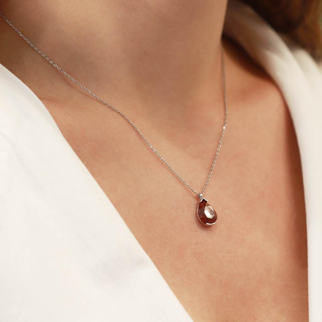 Necati Gün Damla Kırmızı Garnet Taşlı Kararmayan Düz Zincir Kadın Gümüş Kolye 45 cm