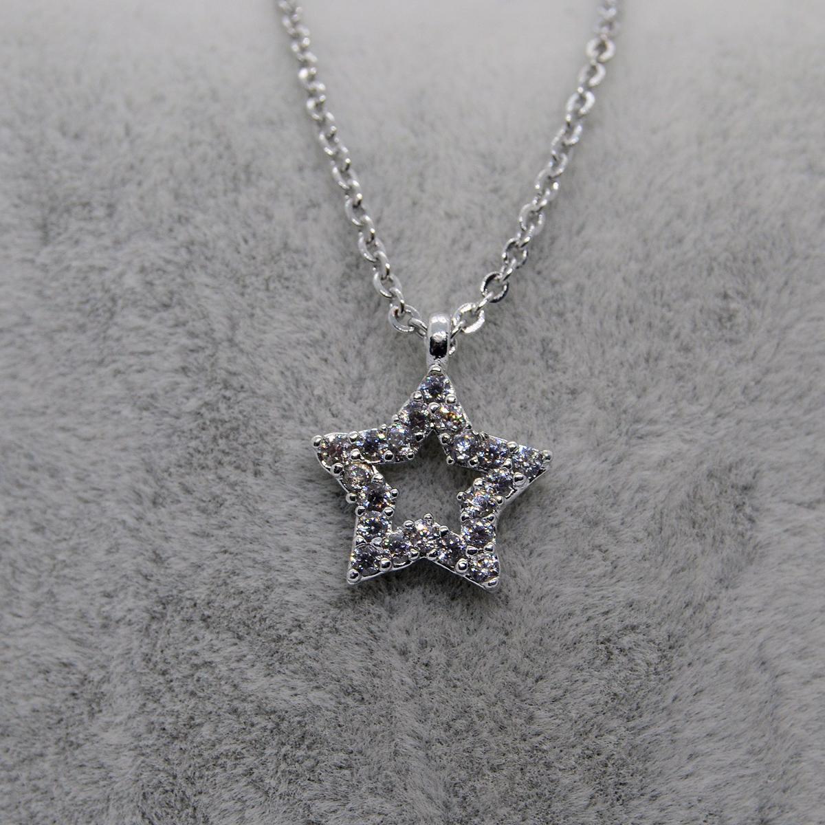 X Lady Accessories Yıldız Beyaz Zirkon Taşlı Düz Zincir Kadın Gümüş Kolye