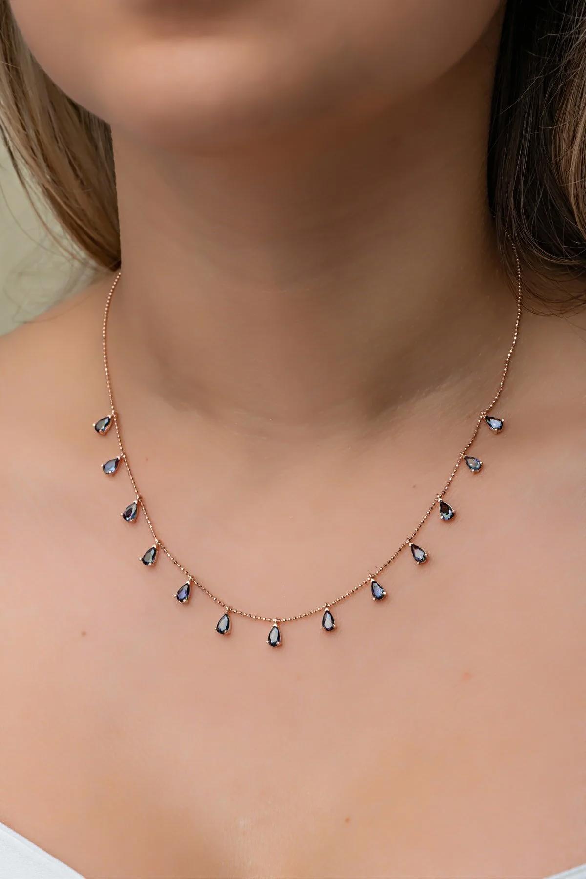 Nereze Sıralı Taş Siyah Mistik Topaz Taşlı 925 Ayar Kararmayan Damla Forse Zincir Kadın Gümüş Kolye 42 cm