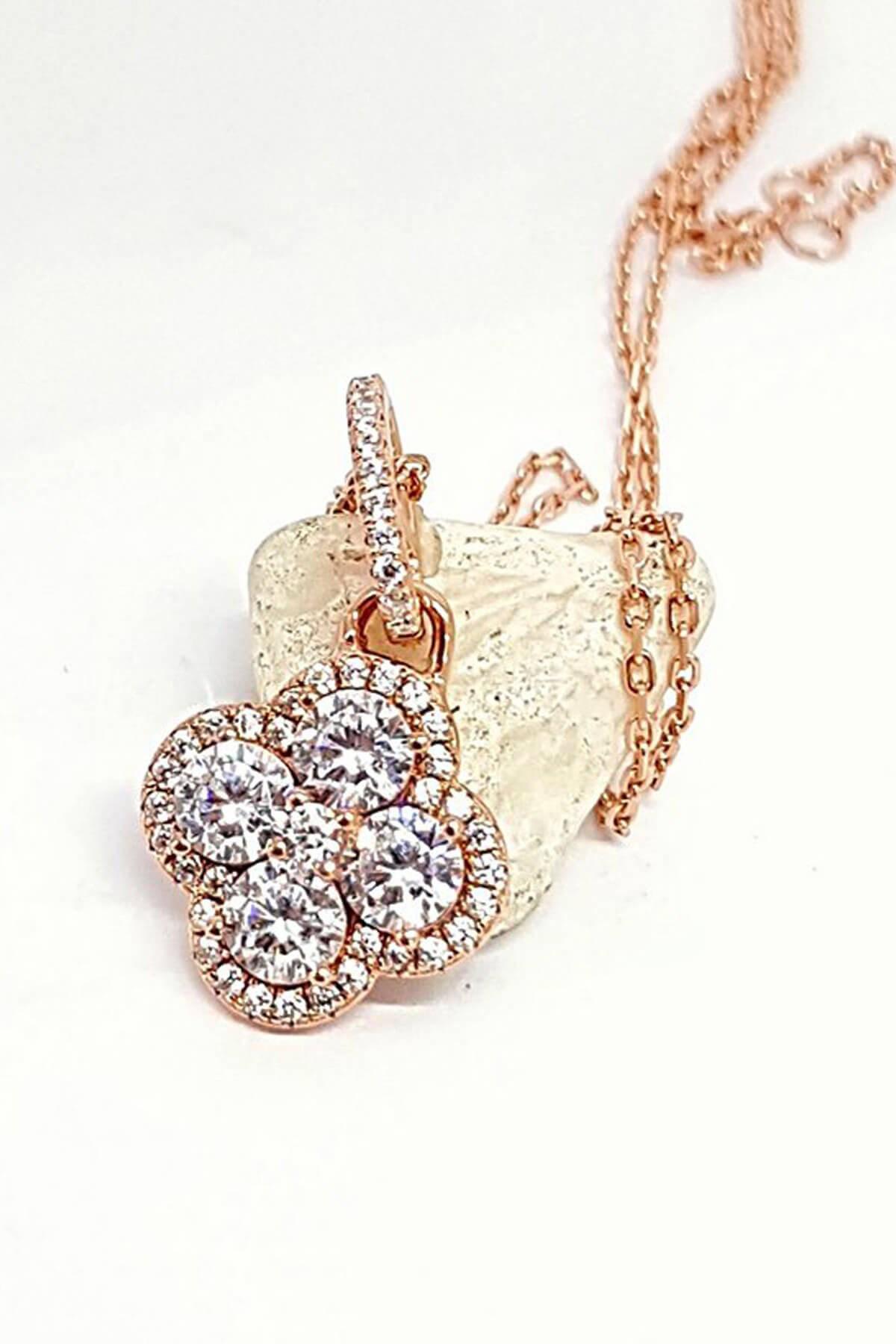 Oseshop Yonca Beyaz Swarovski Taşlı 925 Ayar Kararmayan Figürlü Forse Zincir Kadın Gümüş Kolye 45 cm