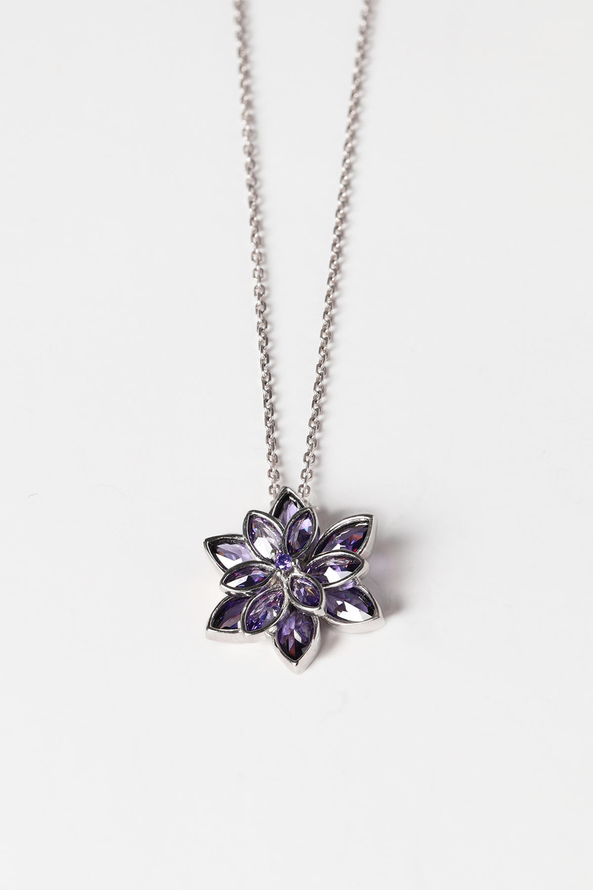 Elika Silver Mor Zirkon Taşlı 925 Ayar Kararmayan Lotus Düz Zincir Kadın Gümüş Kolye 42 cm