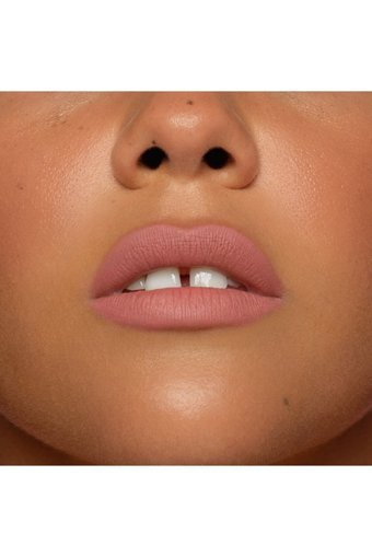 Huda Beauty Pinky Brown Asansörlü İnce Mat Dudak Kalemi Pembe