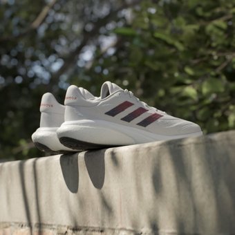 Adidas Supernova 3 IE4357 Ortopedik Bağcıklı Erkek Koşu Ayakkabısı Gri