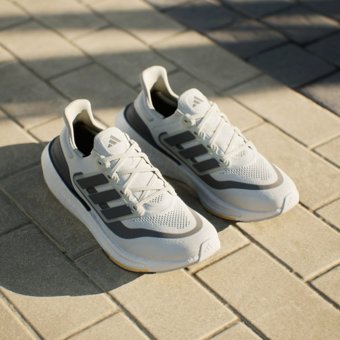 Adidas Ultraboost Light ID3281 Ortopedik Bağcıklı Erkek Koşu Ayakkabısı Beyaz