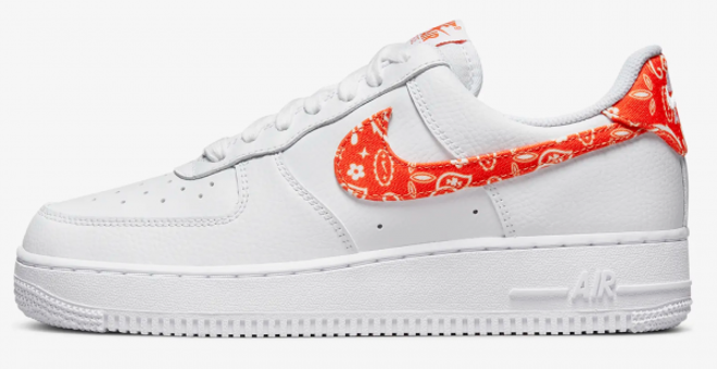 Nike Air Force 1 '07 DJ9942-102 Ortopedik Bağcıklı Kadın Basketbol Ayakkabısı Beyaz