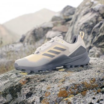 Adidas Terrex Swift R3 Gore-Tex IE5064 Ortopedik Su Geçirmez Bağcıklı Unisex Outdoor Ayakkabısı Bej