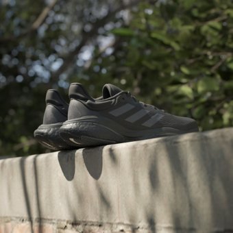 Adidas Solarglide 6 HP7611 Ortopedik Bağcıklı Erkek Koşu Ayakkabısı Siyah