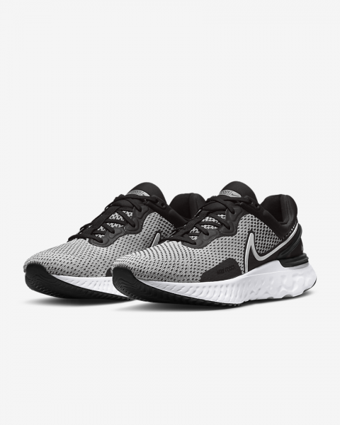 Nike React Miler 3 DD0490-101 Bağcıklı Erkek Koşu Ayakkabısı Siyah